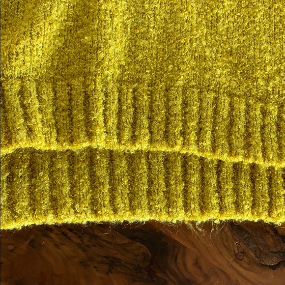 Zara Yellow Sweater - Picture 3 of 4